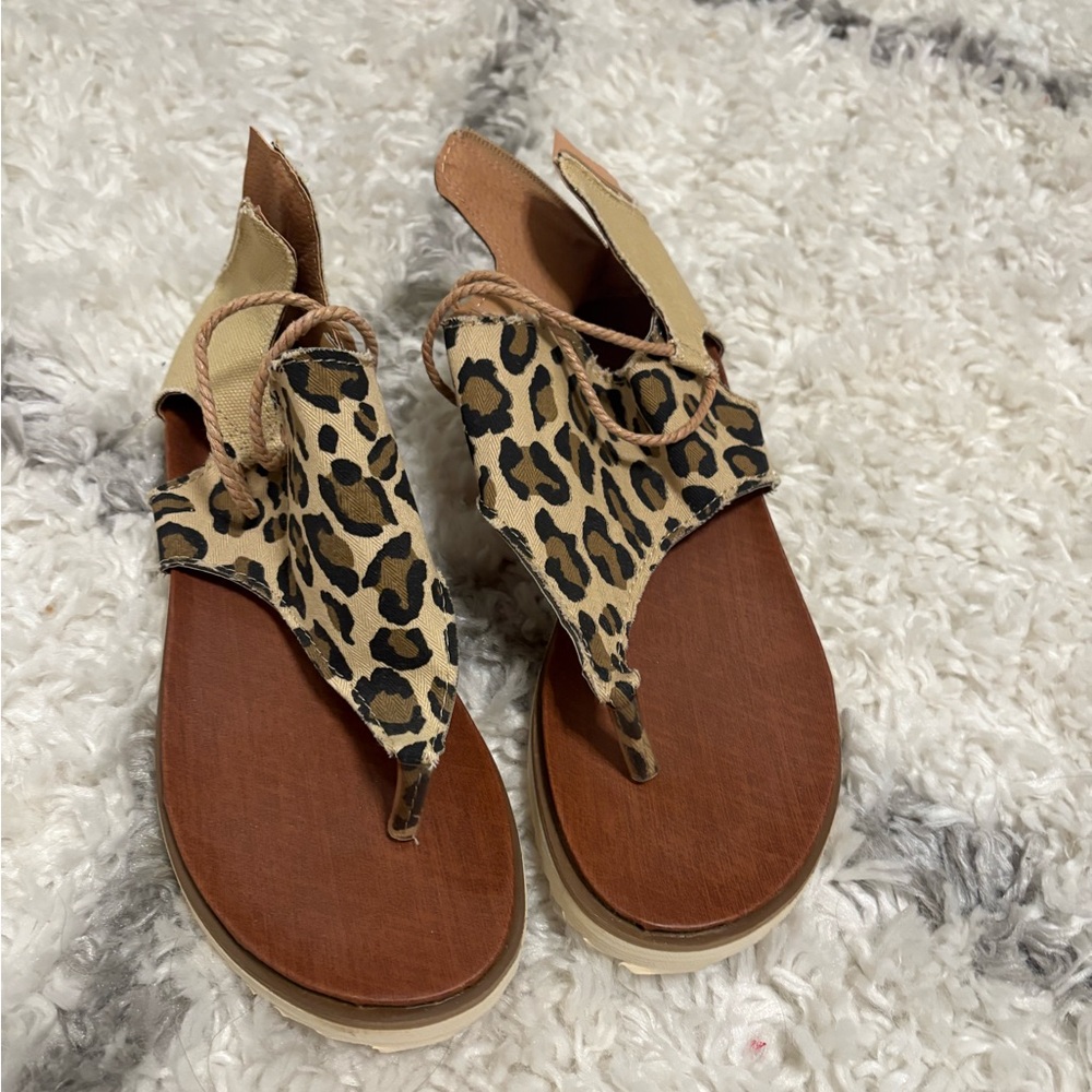 Leopard Print Thong Sandals